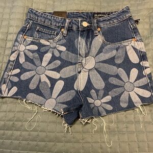 Blank NYC high rise daisy shorts